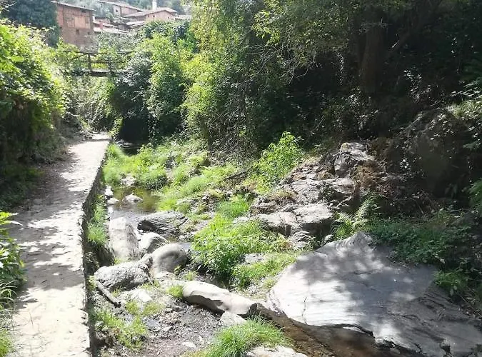 Luna Menguante * Robledillo De Gata